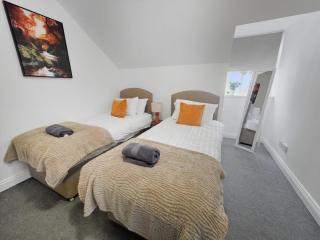 Top Floor 2 Bedroomed Flat Sleeps 4 Free Wi-Fi - 4