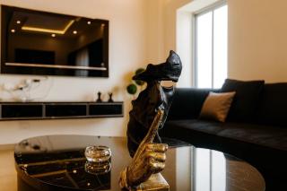 Twilight - Self Check-In - DHA Phase 6 Main Boulevard - 1 BR Apartment - 4