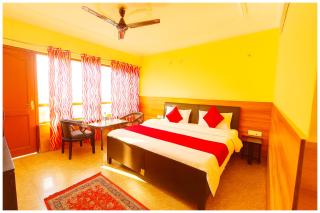 Mall Road -R L Hotel Near Naini Lake - View From Room Balcony - WilFi with Parking And Room Services - Best Hotel In Nainital - 1