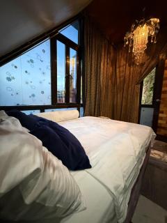 Elyu Jasons home with netflix and parking - 7