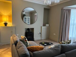 The Shieling, Tenby, Town Centre - 3