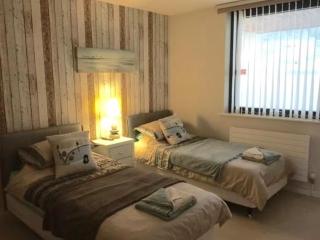 Seaside Bliss Retreat in Westward Ho! - 7