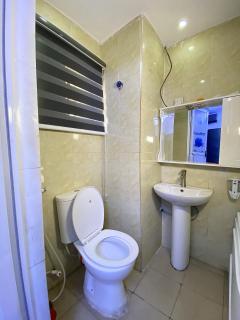 Modern 2-Bedroom Secure Apartment in Surulere - 1