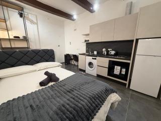 3 St Anne's Street - 8