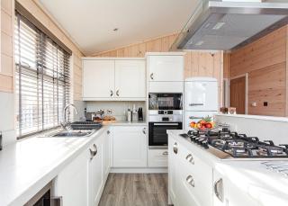 Woodside Bay Lodge Retreat - 3