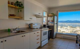 Chalet #11 Waterfront with Spa, Wifi & AC - 8