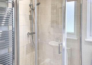 Lakeside Luxury Lodges - 5