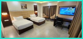 Hotel Royal YASHVI PREMIUM PALACE - Near Sea Beach 500m And Shree Jagannath Temple 10 mint Away # Lift - Parking And Restaurant Facilities - Fully Air Conditioning Premium Rooms - A Top Rated Hotel In Prime Location - 1