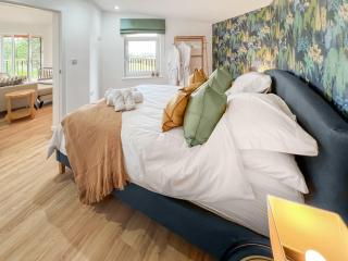 The Rabbit Hole - Uk50123 - 3