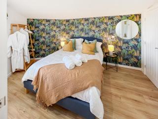 The Rabbit Hole - Uk50123 - 4