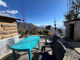 Hill View Cottage - 1