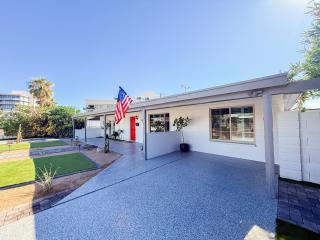 Renovated with Sunny Patio - Walkable to Old Town! - 5