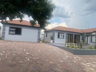 Morningmist Boutique 27 Room 3 - 6