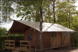 Camping, hébergement insolite proche de Vulcania - 1