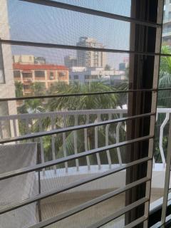 Family Room Shared Bathroom - 7