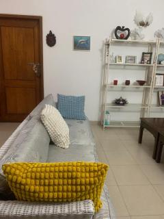 Family Room Shared Bathroom - 6