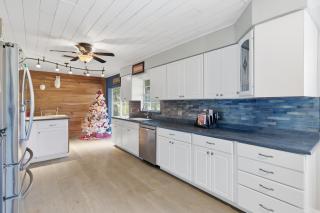 The Lake Home - PET FRIENDLY! A Beautiful Oasis In The Heart Of Florida! home - 8