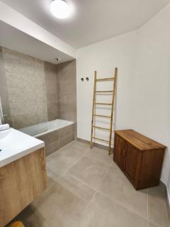 Renala - 2ch-4p- hypercentre Ermitage 2mn du lagon - 6