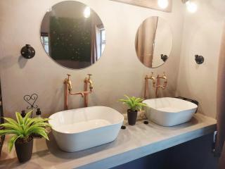 Lion's Guesthouse and The Buck&Lion Restaurant - 3