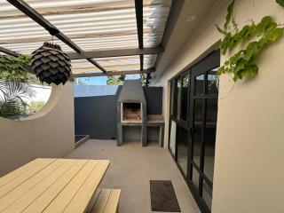 One-Bedroom apartment in Somerset West - 2