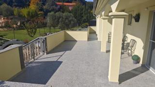 Flora Apartment with pool by Villas Guide - 4