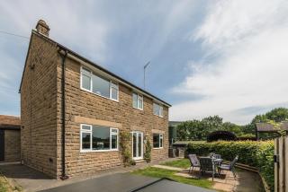 Stunning farm stay with hot tub in the Peaks - 5