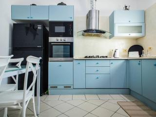 La Vague Bleue apartment with feet in the water - 4