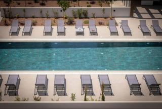 Kalamon Luxury Suite 203 w Pool and Gym - 8