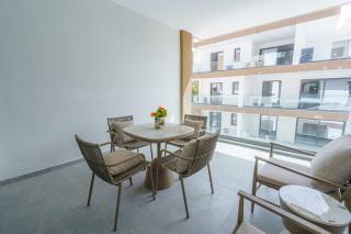 Kalamon Luxury Suite 203 w Pool and Gym - 4