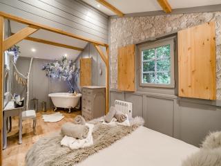 The Lodge - Uk50409 - 1