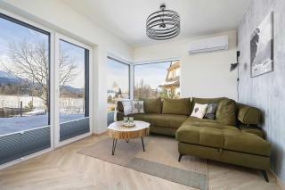 Hrube Wierchy Apartment in Zakopane with Mountain View, Parking and Air Conditioning by Renters Prestige - 0