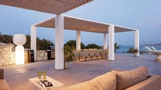 Seafront Luxury Escape With Infinity Pool - 3