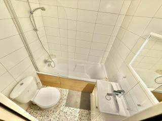 Marquette Maison Design, 2 chambres, jardin et parking gratuit, proximité vieux Lille, - 1