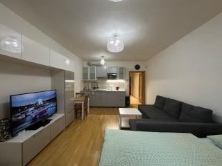 Garden Towers Residence - Underground Parking - 6