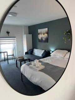 Bright & Modern Studio Central WV1 Appt 12 - 1