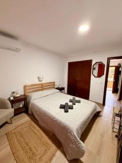 Apartamento bien ubicado vista a los pinos y al mar - 3