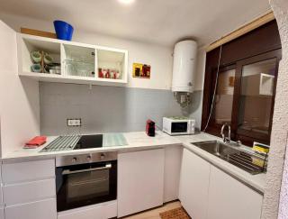 Apartamento bien ubicado vista a los pinos y al mar - 8