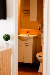 London Rooms Zagreb Airport - 5