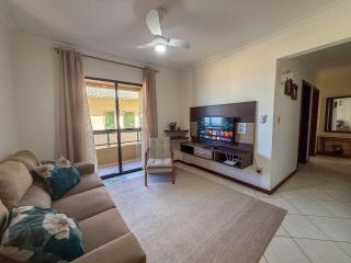 267 - Apto na Av. principal a 50m da praia de Bombas - 6