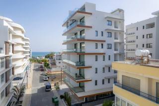 Hubstay - Seaview Suite 49 in Mackenzy Larnaca - 9