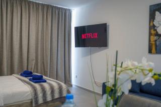 Hubstay - Seaview Suite 49 in Mackenzy Larnaca - 3