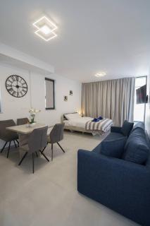 Hubstay - Seaview Suite 49 in Mackenzy Larnaca - Larnaca - 1