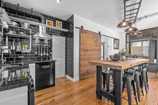 Industrial Central Apartment - Shop 8 - 9