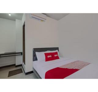 Capital O 3198 Sukomanunggal Inn - 1