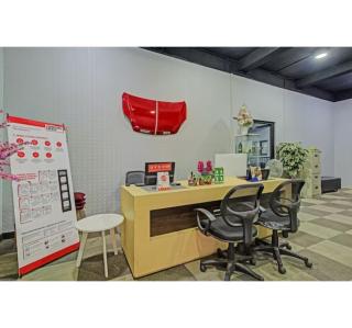 Capital O 3198 Sukomanunggal Inn - 9