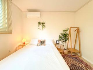 WarmStay Yongsan Central Seoul Family Home - 9