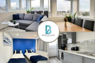 Two Bedroom Flat by Brookland Stays Serviced Accommodation Short Lets Leeds with Free WiFi - 0