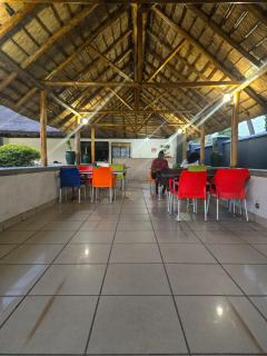 Chicken-Line Restaurant And Take Away - 3