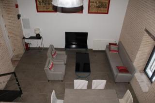 Cozy Center Apartment - 8