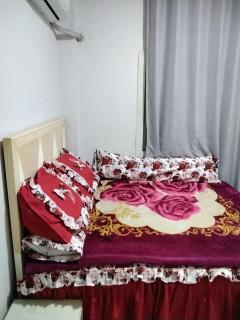 شقة غرفتين وصالة دور أرضى بحديقة خاصة بها غرفة مكيفة وأخرى تكييف صحراوى والصالة مزودة بمروحة بأميز موقع بكومباوند دجلة بالمز أكتوبر الجديدة الجيزة مصر - 5